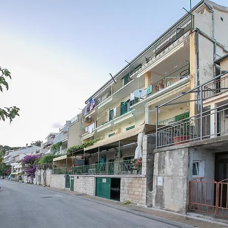 By The Sea Apartment Podgora
