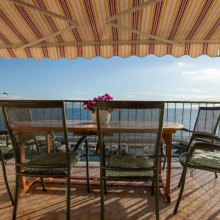 By The Sea Apartment