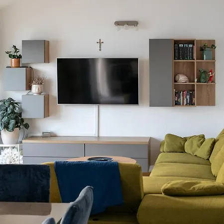 Apartment By The Sea Podgora